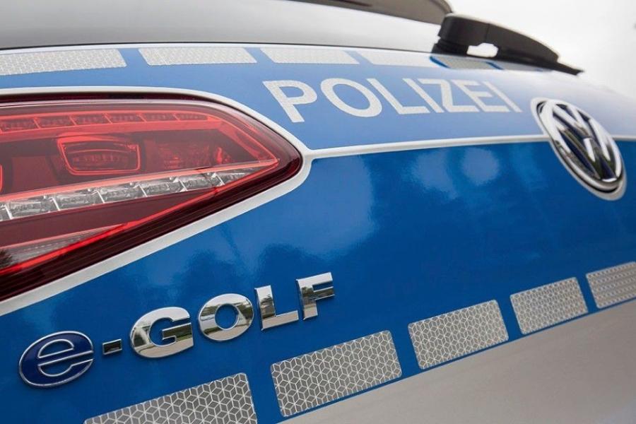 Логотип Volkswagen e-Golf Albanian Police 2016 года  (фото 3 из 6)